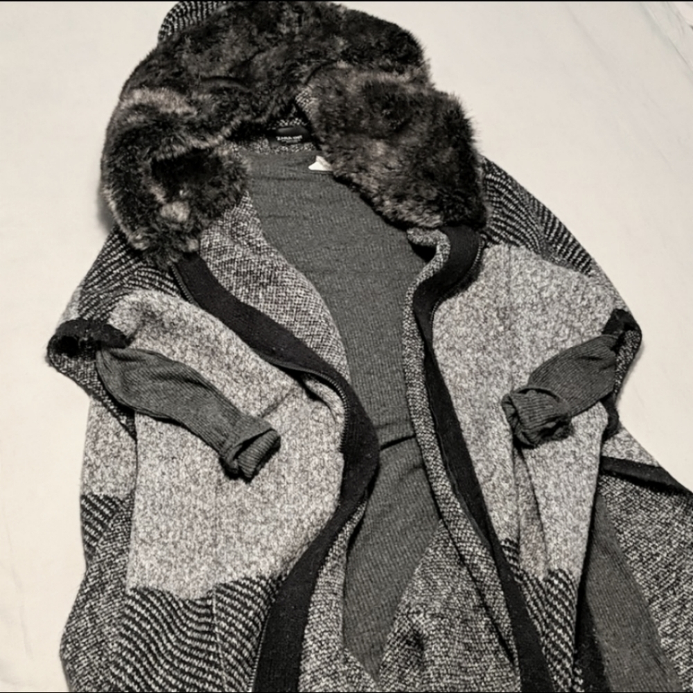 Zara Knit Cape
